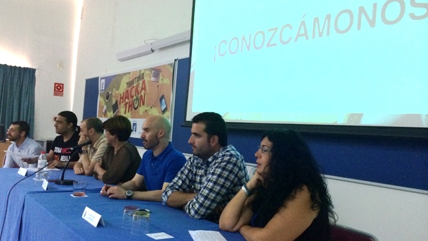 Expertos de la diputación de Cádiz, La universidad de Cádiz, la red Guadalinfo , colectivos sociales gaditanos o profesionales del sector tecnológico planteando sus retos a los participantes.