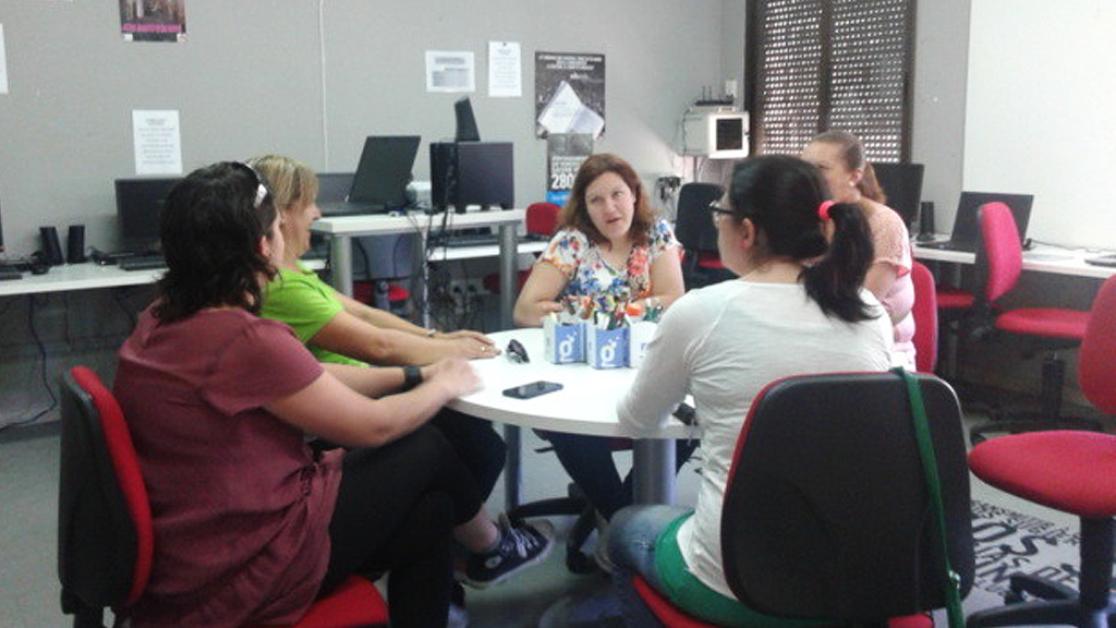 Reunión Asoc. Mujeres en el Centro Guadalinfo de Orce